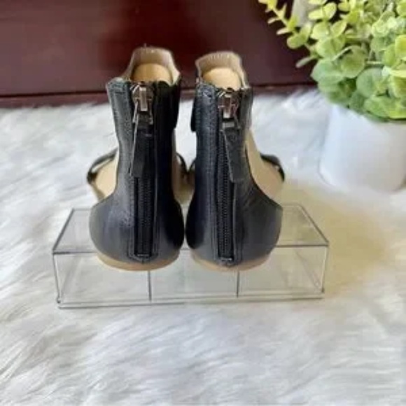 Franco Sarto Judy Minimalist T-Strap Open Toe Leather Sandals Black/Tan Size 7 - Picture 8 of 10